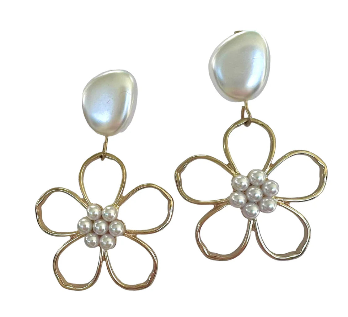 Pearl & Silver Daisy Earrings