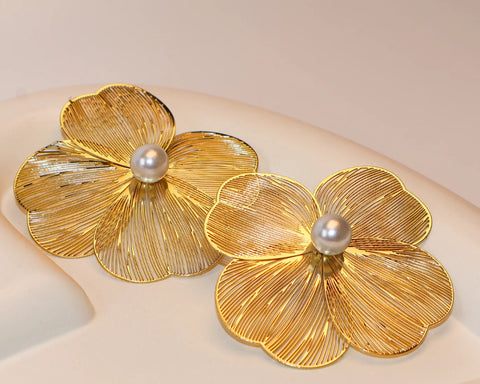 Gold Pearl Stud Flower earrings